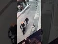 فيديوا يوثق لحظة هجوم شابين على فتاة في الشارع العام بأكادير فيديوا يوثق لحظة هجوم شابين على فتاة في الشارع العام بأكادير