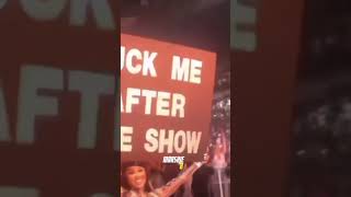 ARI FLETCHER HAD A MESSAGE FOR MONEYBAGG YO AT HIS SHOW 🤣 #shorts