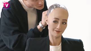 (Türkçe altyazılı) Robot Sophia ile sohbet! Dünyayı Yok Edeceğim!