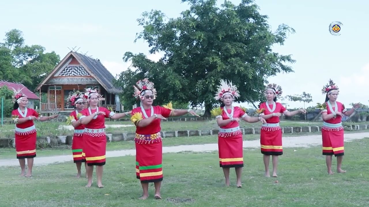 Tarian Kapugettekat (Berkebun Keladi)-Utusan WKRI Ranting Santa Anna Cabang Tuapeijat