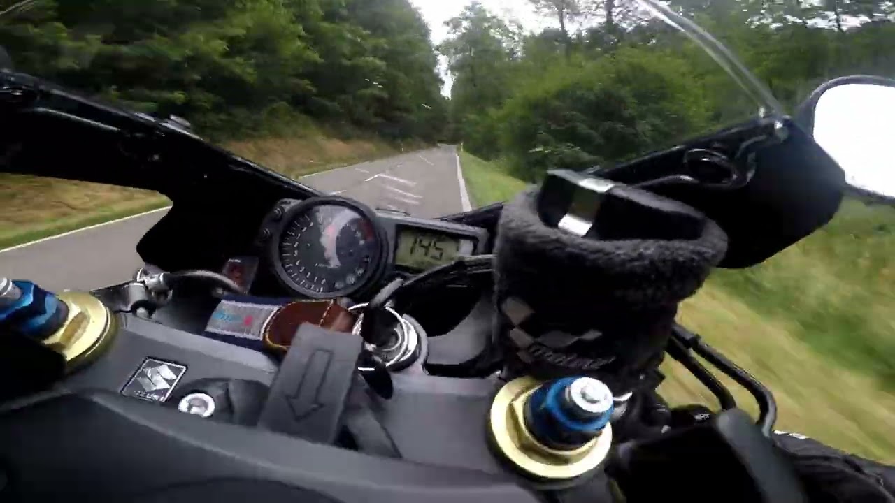 Riding fast GSXR 750 / 2004
