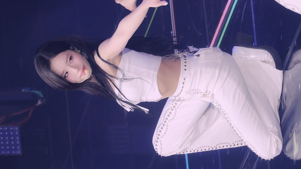 [4K] 240128 프로미스나인 박지원, 노지선 'Don't Care' 직캠 (fromis_9 Jiwon, JISUN FanCam)