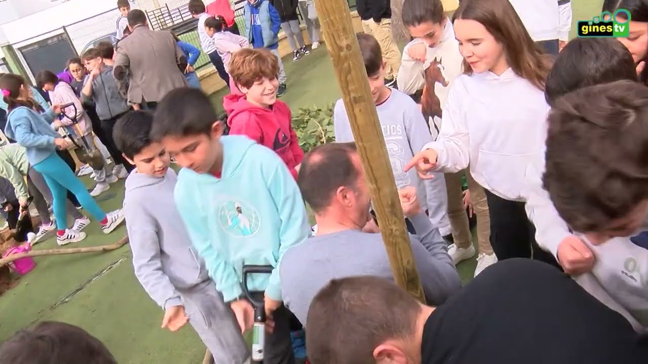 La campaña ‘Los martes me planto’ continúa en el colegio Ángel Campano y la avenida de Europa
