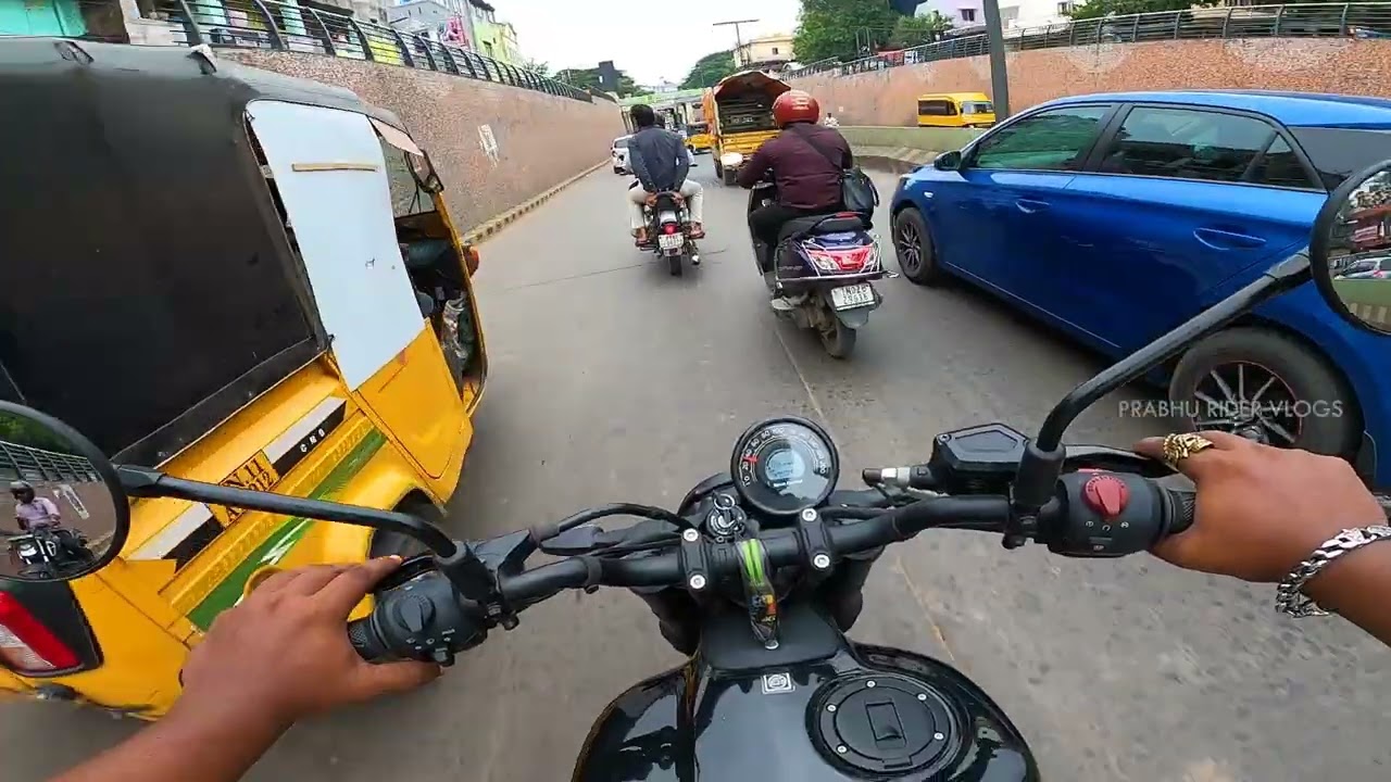 "Royal Enfield Guerrilla 450 😍 – Cloudy Day 🌦 Beach Ride🔥 | Tamil Moto Vlog 😎