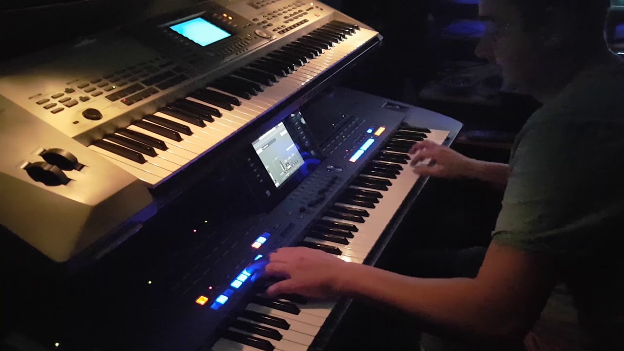 80's Italo Disco played on the Yamaha Tyros 5