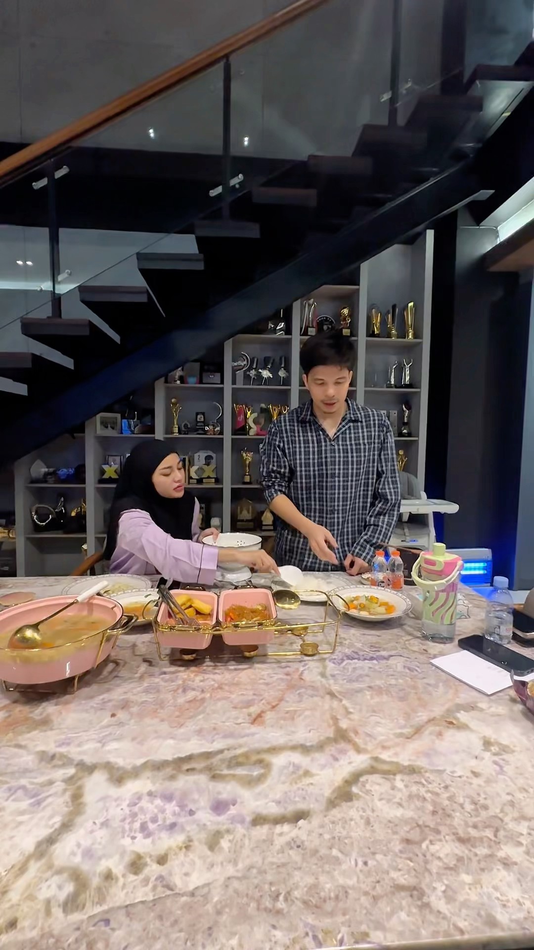 Sahur hari pertama bareng istri tercinta ❤️ Marhabar ya Ramadhan, maaf lahir batin semuanya