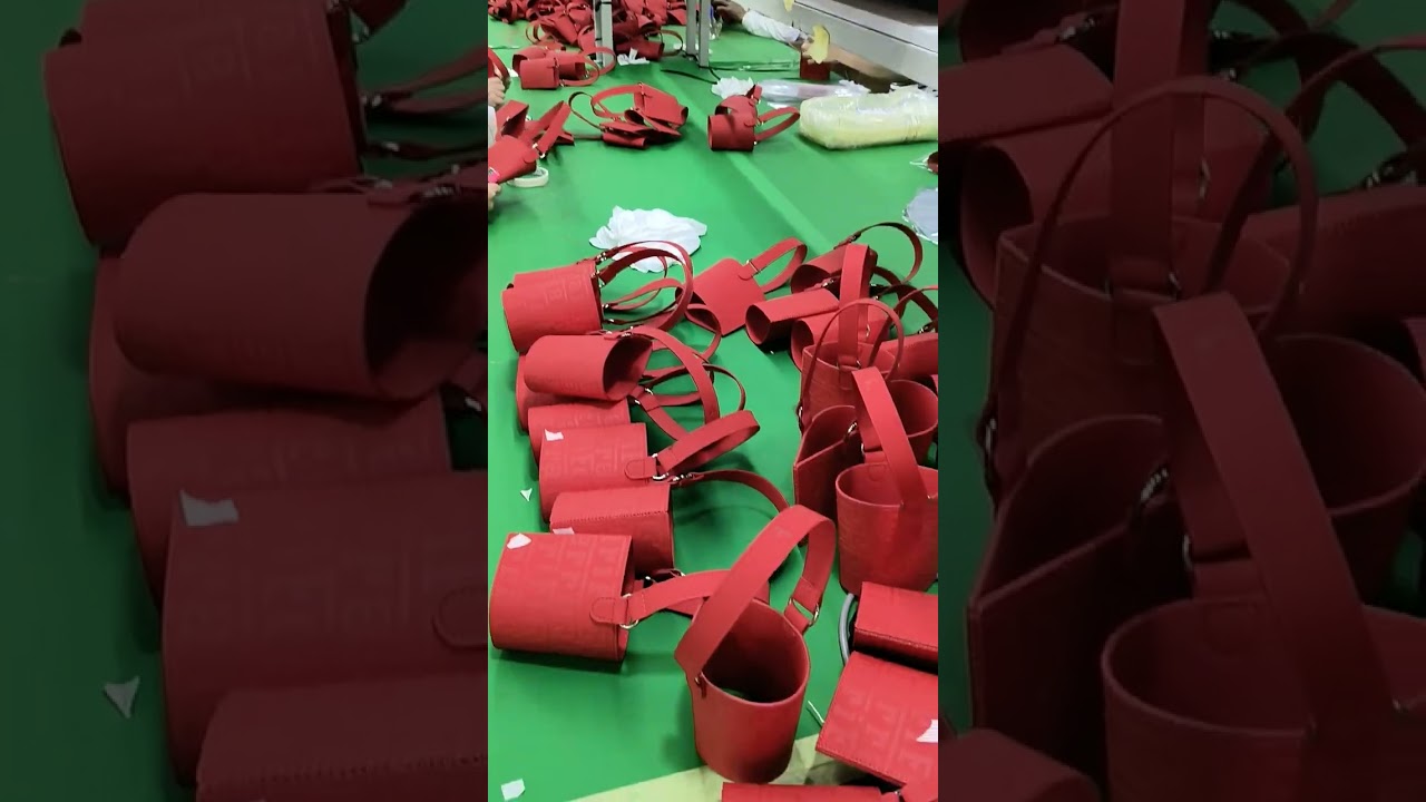 Customized leather coffee cup holder