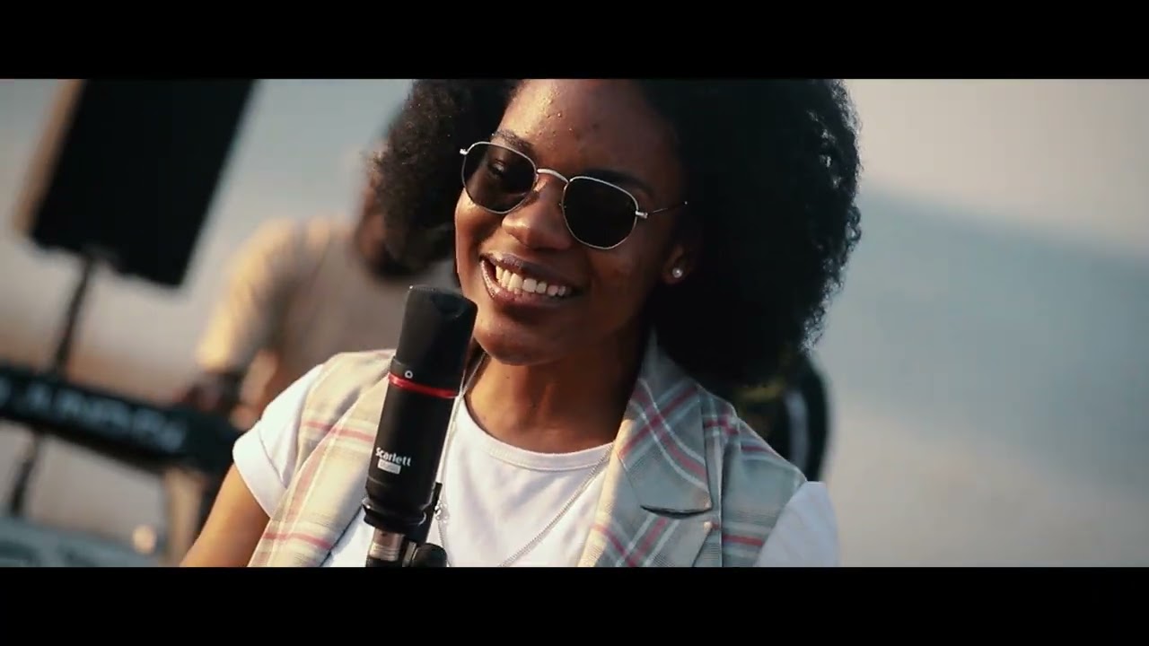 SALVO POR JESUS - THE BEST FAMILY (Video Oficial)