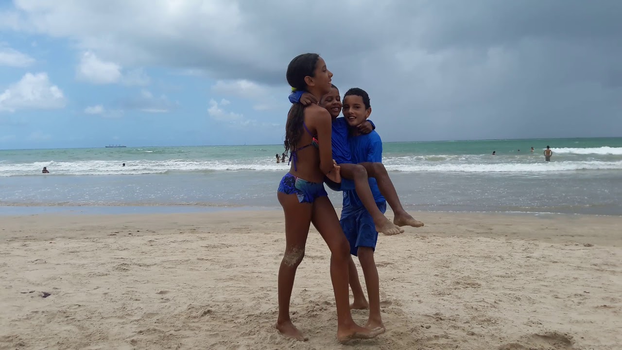 Cadeirinha do vovô na praia. 03.11.2018.