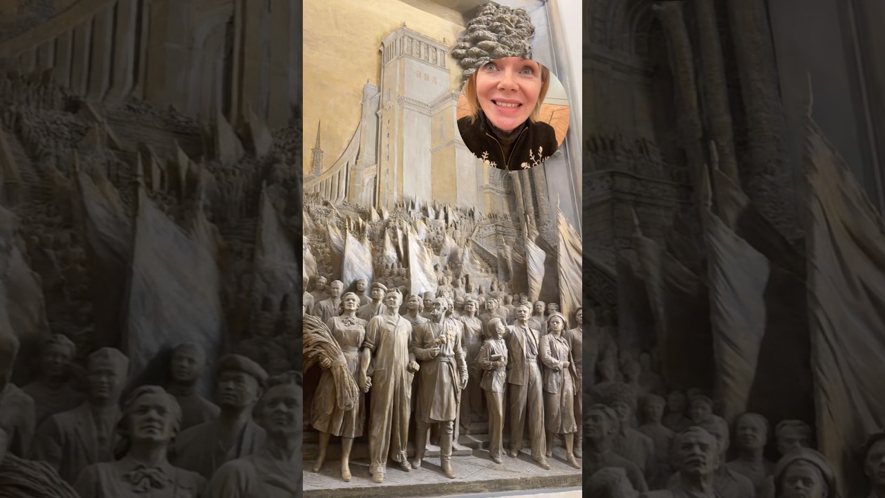 Горельеф Вучетича - чудо света на ВДНХ! Ваша версия по дереву?! 