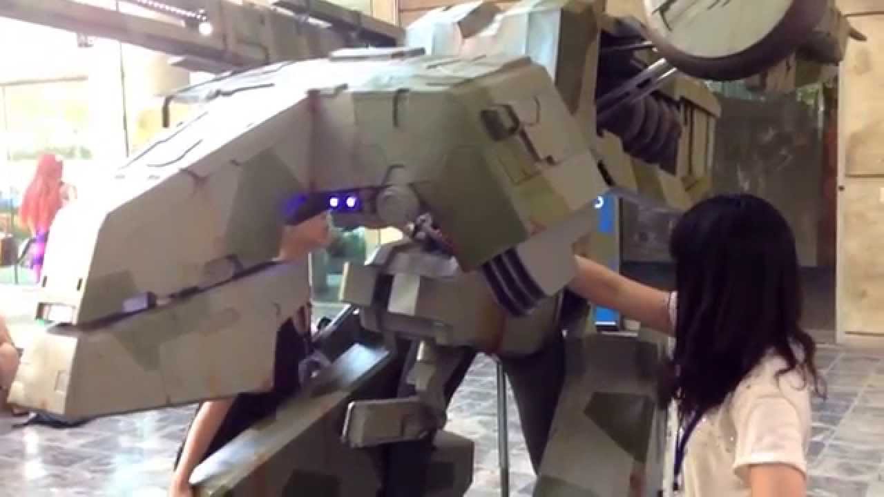 Otakon 2014 - Metal Gear REX Cosplay Assembly - YouTube - 1280 x 720 jpeg 57kB