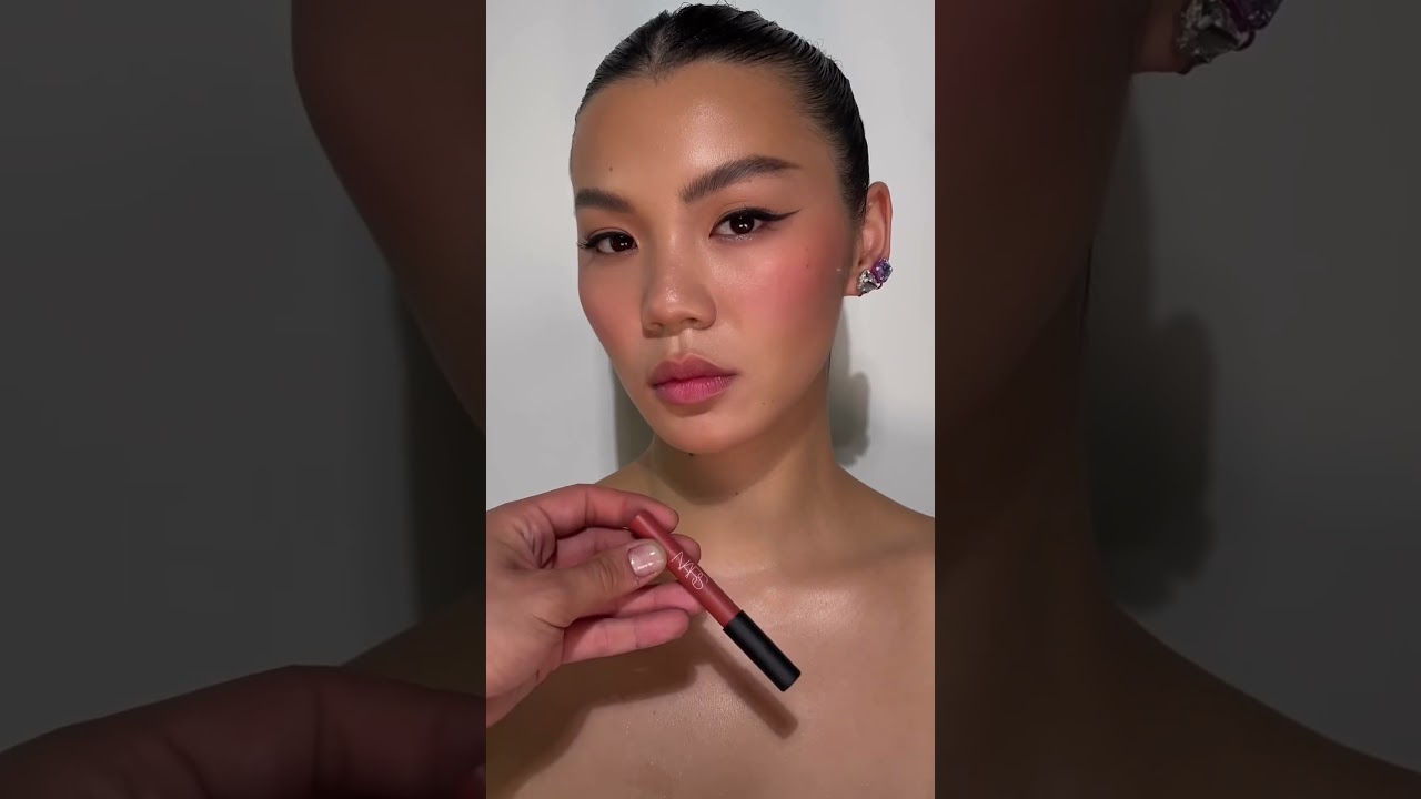 Ombre Lip Trend ft. Powermatte High-Intensity Lip Pencil