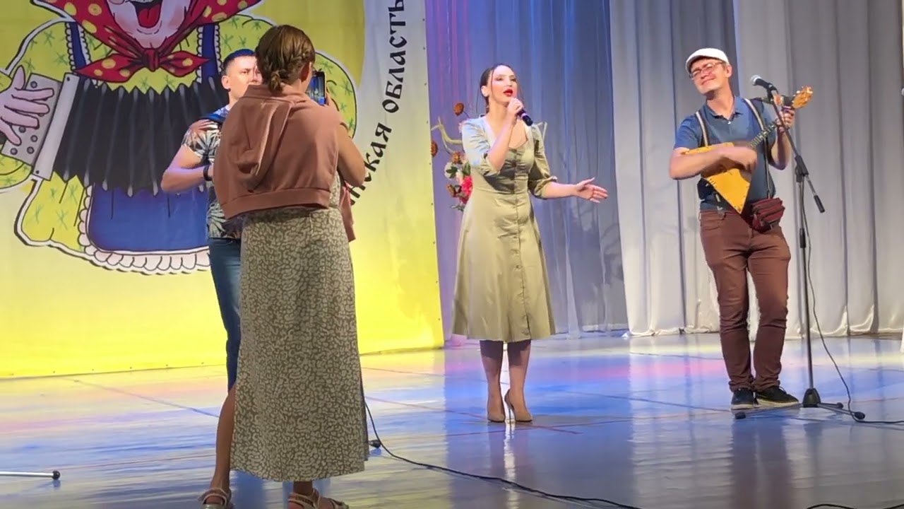 Группа веселуха калины куст