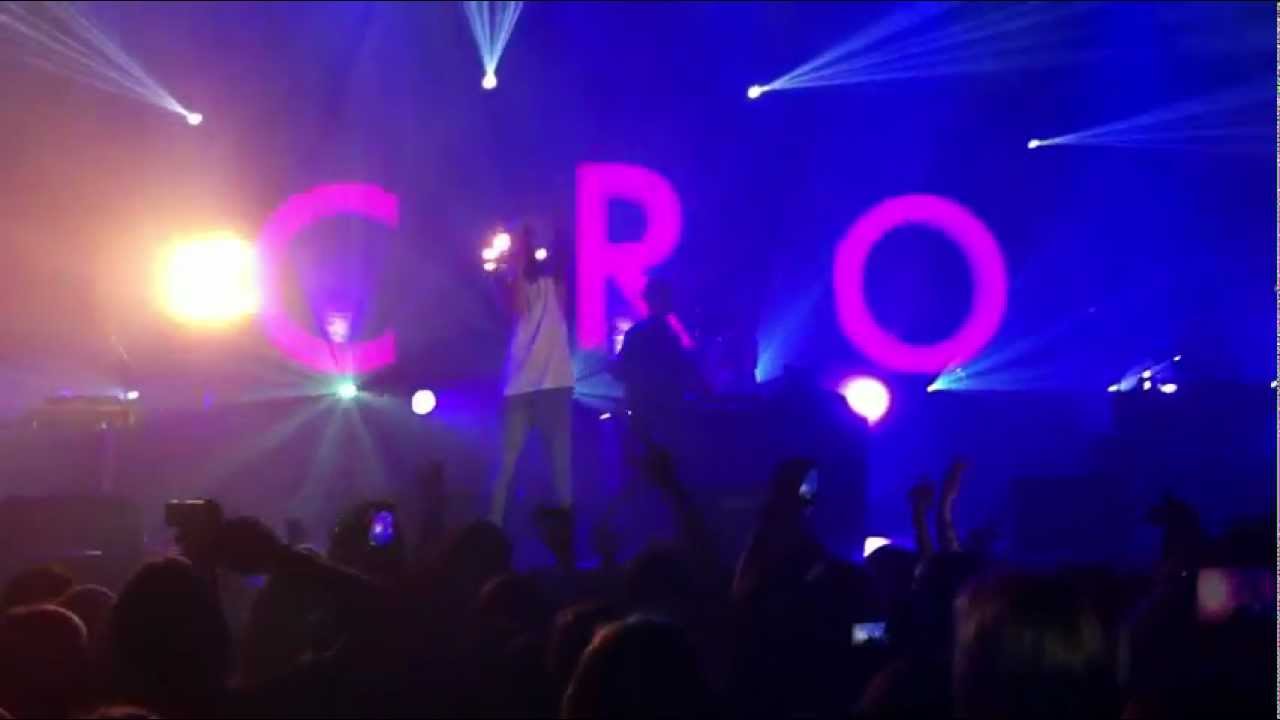Cro - Easy - live in Stuttgart - 06.11.12 Raop Tour - YouTube