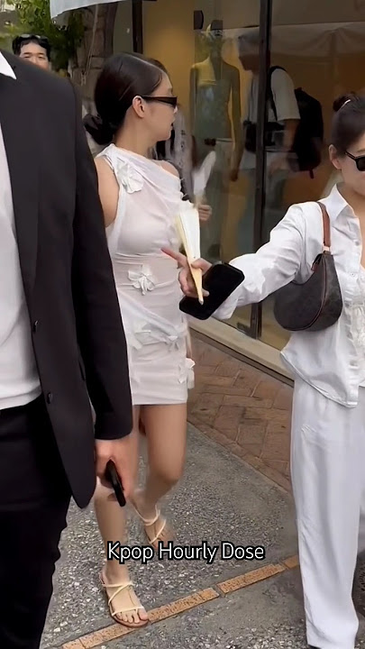 Jennie spotted in Capri, Italy 😍🤍 #blackpink#kimjennie#jennie#viral#fyp