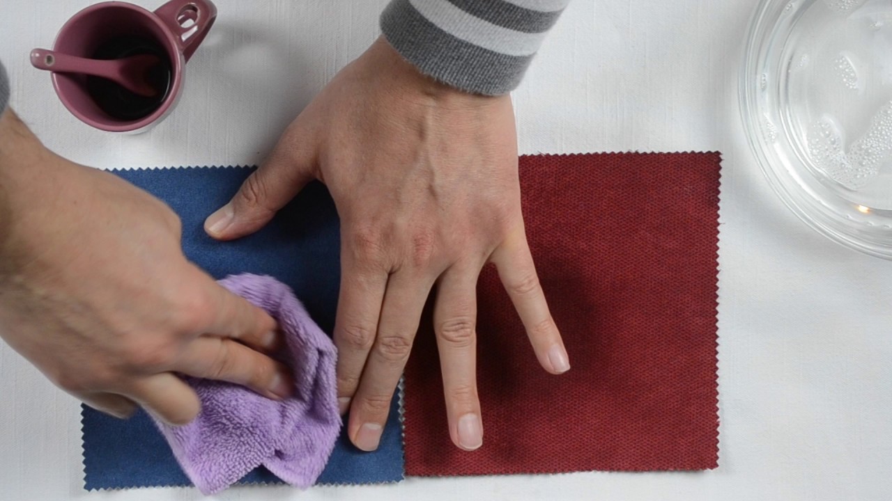 Poltrona relax: come pulire il rivestimento in microfibra e tessuto ... Come lavare divano in microfibra