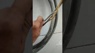 Berat tembaga pada kabel engkel jumbo