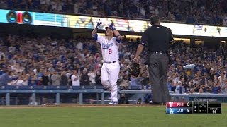 PHI@LAD: All-Star Grandal ties game with homer
