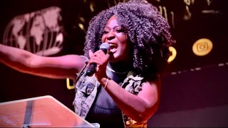 Ela Cantou E Emocionou A Todos - Júlia Gomes