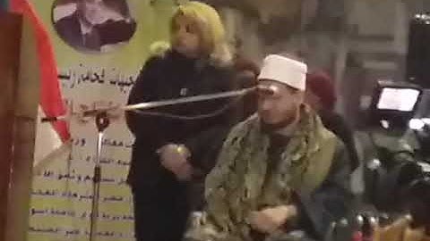 تلاوة تاريخية قصيرة من سورة النبأ بصوت الشيخ محمود ابراهيم درويش بحضور وزير القوة العاملة