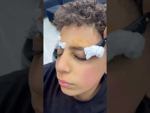 ازالة الشعر المتسلطن من الحاجب