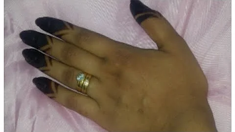 make an easy(henna/mehndi) design on your hands at home