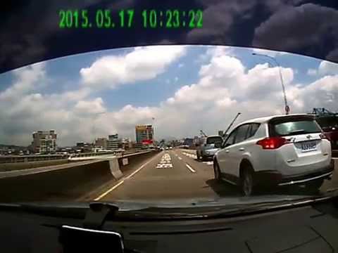危險超車(大漢橋上)