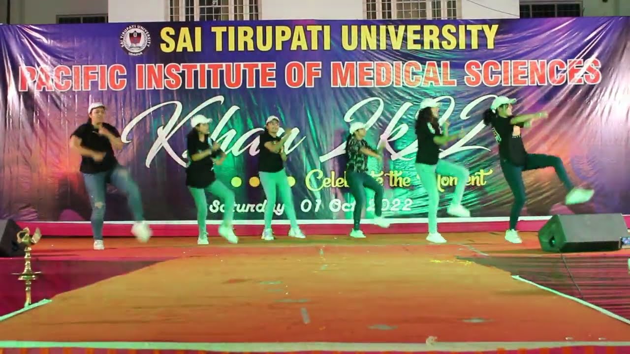 The Bhangra Girls …| Crazy Performance | University Fest … | Kshan 2022