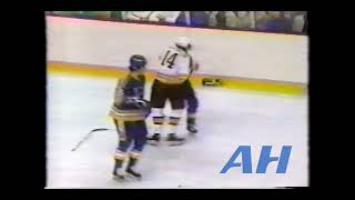 NHL Nov. 14, 1982 Craig MacTavish,BOS v Perry Turnbull,STL x2 Feeds Boston Bruins St. Louis Blues