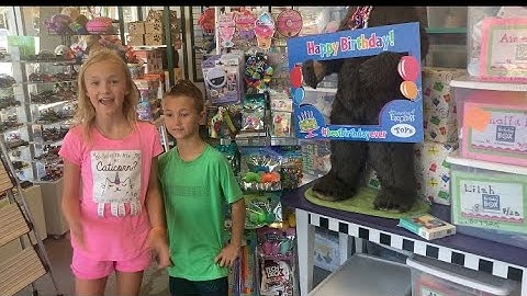 Pink💗 vs Green 💚 fidget shopping challenge at learning express! Pop it’s and more!