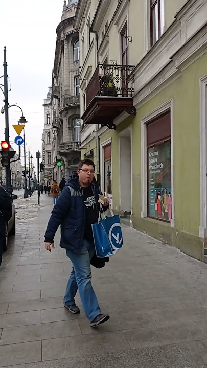 City walks. ASMR, sounds of cars, city 0115 #shorts #asmr #soundscars #citywalk