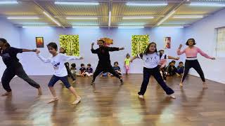 In The Club || Cover Dance Video || Taufiq Akmal || Choreography By- Raju Sir || Raju Dance Academy Resimi