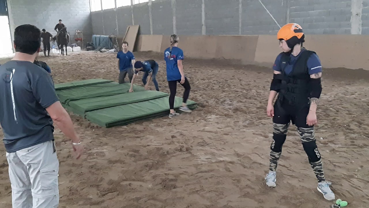 Как ставят каскадерские трюки. Nomad Stunts