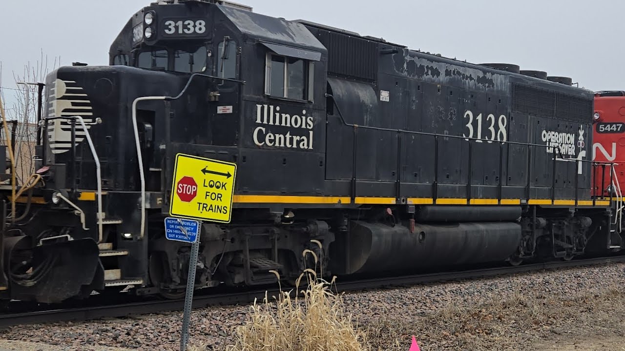 CN M337 & M338 Waterloo, IA Area