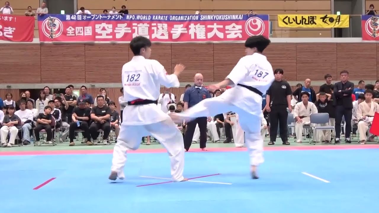 【新極真会】第42回全四国空手道選手権大会　軽量級決勝　村田哲成　対　山地悠斗　SHINKYOKUSHINKAI KARATE