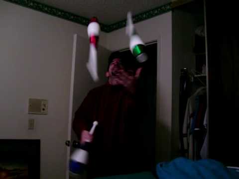 Rob Levin juggling