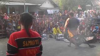 LINGSIR WENGI voc.ika COVER SAMBOYO PUTRO live JATIKAPUR
