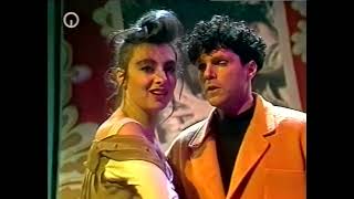 Download Lagu LES RITA MITSOUKO \u0026 SPARKS - Singing In The Shower (Extratour, 10.11.1988) MP3