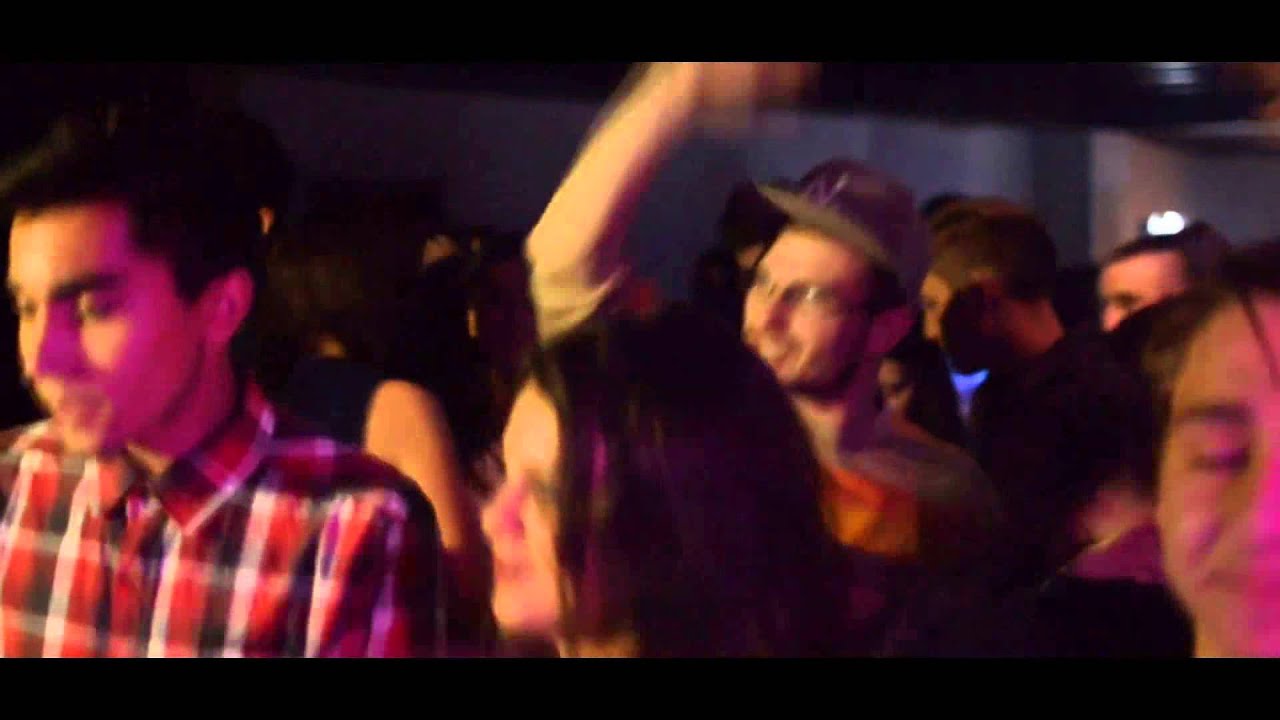 Traffic Light Party @ Answer answer แปลว่าอะไร