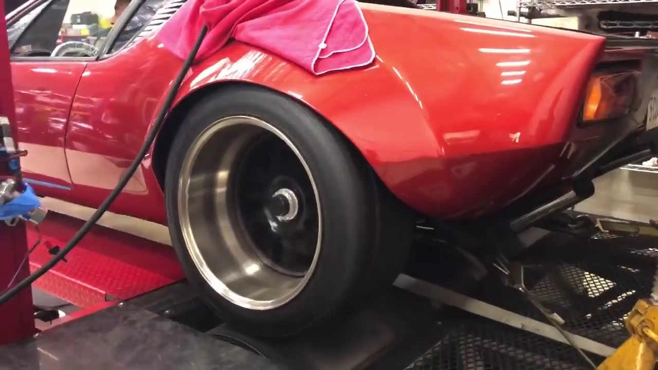 1972 De Tomaso Pantera with a 427 ci V8 on dyno
