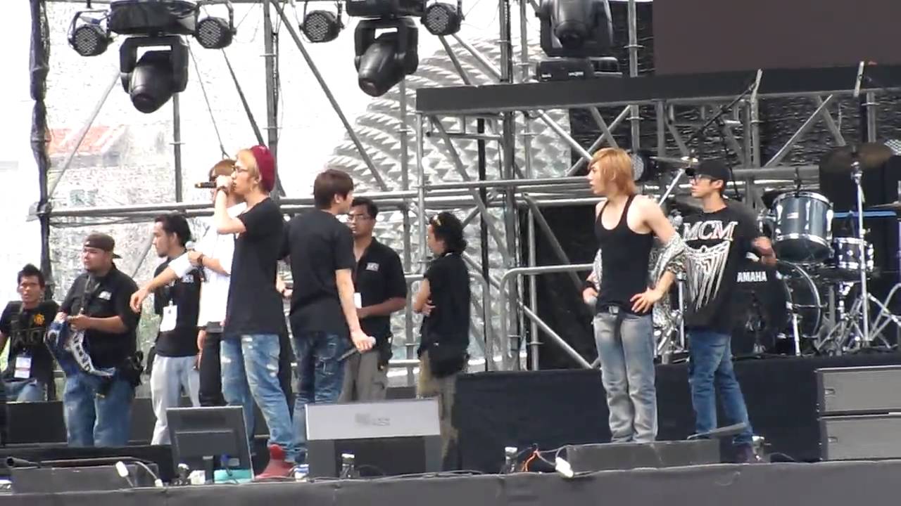 100813 BEAST/B2ST - Special & Shock Remix rehearsal @ Marina Bay [FANCAM]
