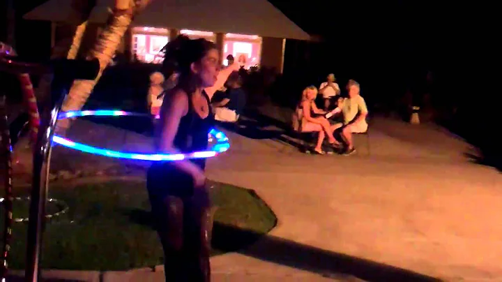 Hoop Girl, Shellie White Performs for Guests at th...