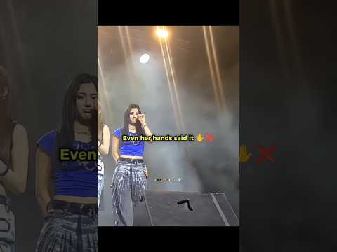 Aria Comforted A Crying Fan On Stage Xin Aria Kpop