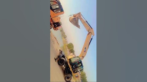 Operating a Caterpillar 302 Mini Excavator | Caterpillar Edwards #automobile #caterpillarexcavator