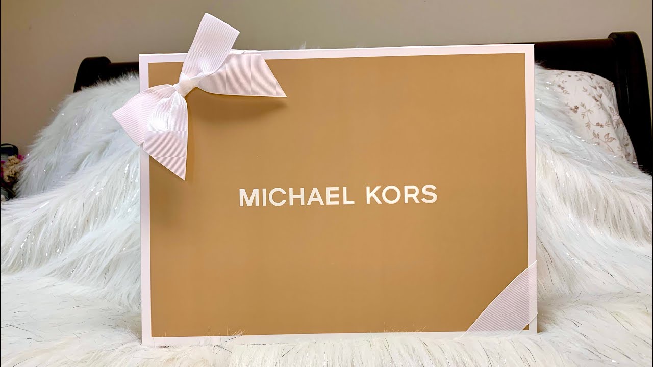 Micheal kors bag never used original packaging