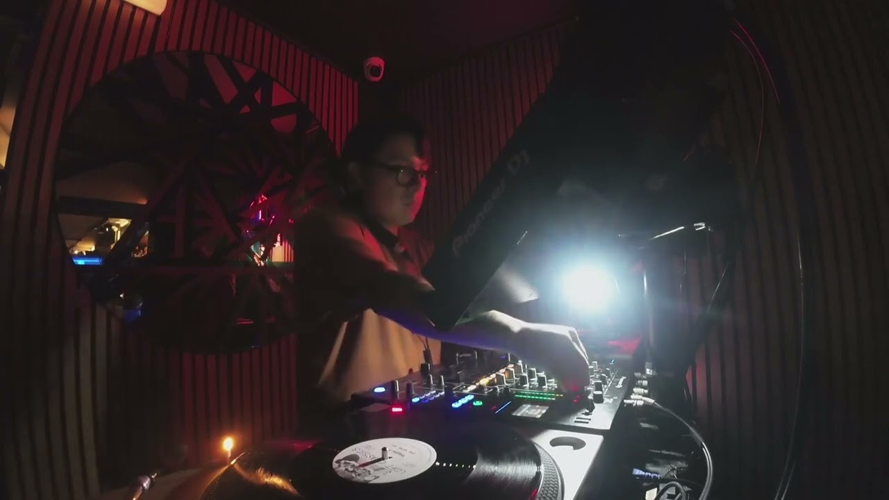 hnt.fm Invites