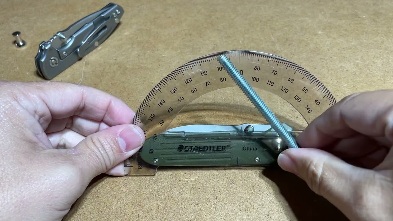 A Tale of Two Knives:  Compact Dauntless v Invictus ATC