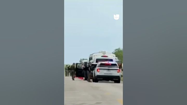 Images of the arrival of the first immigrants at the controversial detention center in Florida.