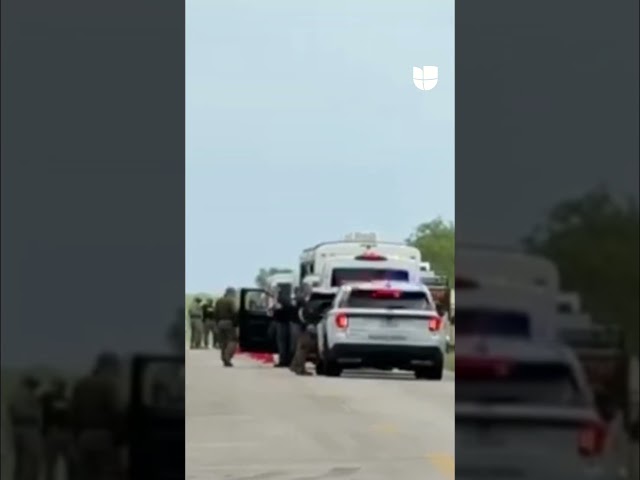 Imágenes de la llegada de los primeros inmigrantes al polémico centro de detención en Florida