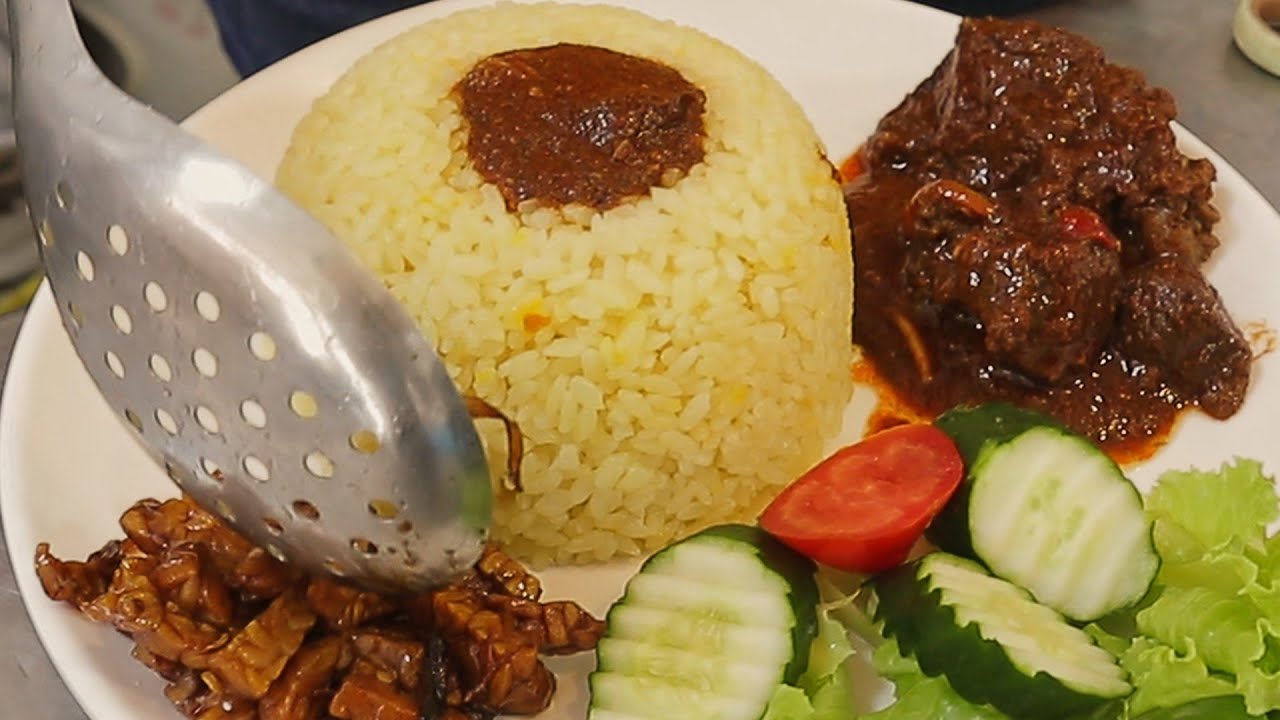 印尼小吃 薑黃飯, 巴東牛肉製作  / Turmeric Rice / Beef Rendang - Taiwanese Street Food
